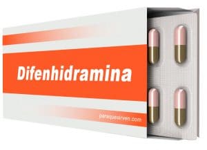 Caja y pastillas de difenhidramina