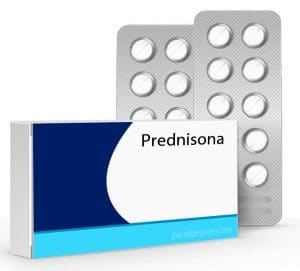Caja y pastillas de prednisona.